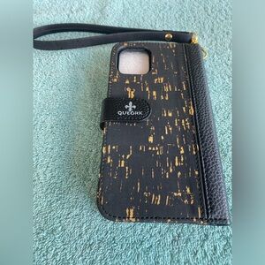 NWOT Queork Black & Gold Cork Phone Wallet Wristlet
